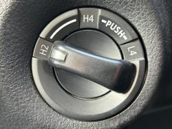 2022 Toyota Hilux SR