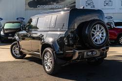 2022 Land Rover Defender 110 D300 X