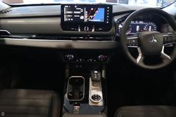2026 Mitsubishi Outlander LS