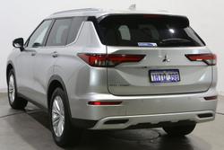 2022 Mitsubishi Outlander LS