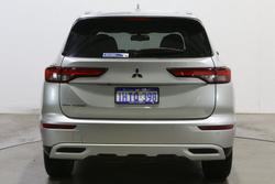 2022 Mitsubishi Outlander LS