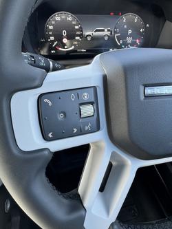 2025 Land Rover Defender 110 D350 X-Dynamic SE