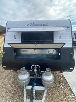 2016 Regent Discoverer 20'6