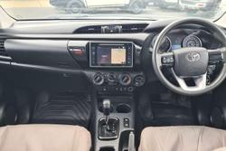 2018 Toyota Hilux SR