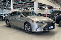 2021 Lexus ES ES300h Luxury