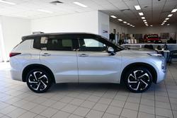 2023 Mitsubishi Outlander Exceed Tourer