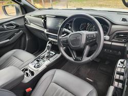 2025 Isuzu MU-X LS-T