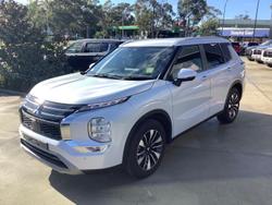 2025 Mitsubishi Outlander LS