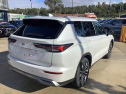 2025 Mitsubishi Outlander LS
