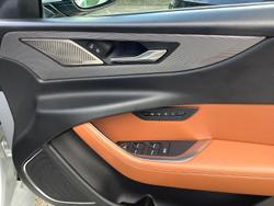 2019 Jaguar XE P300 R-Dynamic SE