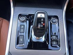 2019 Jaguar XE P300 R-Dynamic SE