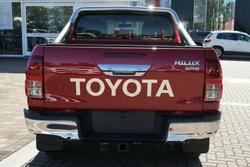 2018 Toyota Hilux SR5