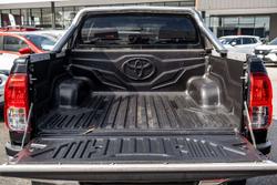 2017 Toyota Hilux SR5