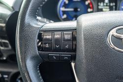 2017 Toyota Hilux SR5