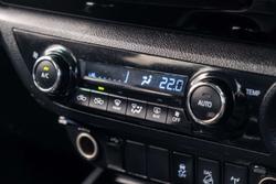 2017 Toyota Hilux SR5