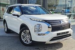 2024 Mitsubishi Outlander LS