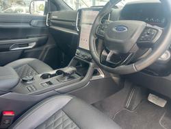 2025 Ford Everest Platinum