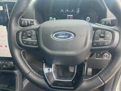 2025 Ford Everest Platinum