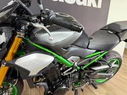 2026 Kawasaki Z900 SE GREEN