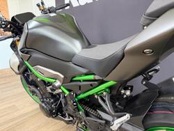 2026 Kawasaki Z900 SE GREEN
