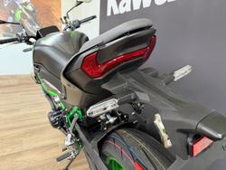 2026 Kawasaki Z900 SE GREEN