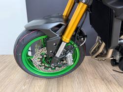2026 Kawasaki Z900 SE GREEN