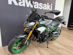 2026 Kawasaki Z900 SE GREEN