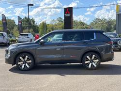 2025 Mitsubishi Outlander Exceed