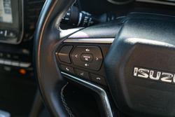 2022 Isuzu MU-X LS-T