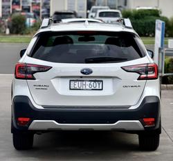 2022 Subaru Outback AWD Touring