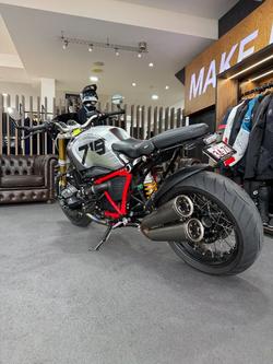 BMW Motorrad BMW R NINET 0D Man Opt 719 Night Black/Aluminum