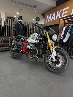 BMW Motorrad BMW R NINET 0D Man Opt 719 Night Black/Aluminum