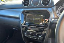 2023 Suzuki Vitara LY Series II Ivy/Black (A9N)