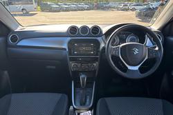 2023 Suzuki Vitara LY Series II Ivy/Black (A9N)