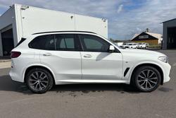 2023 BMW X5 xDrive40i M Sport