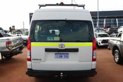 2022 Toyota Hiace Commuter