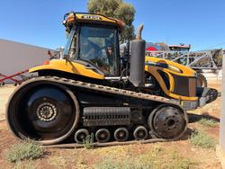 2017 Challenger Mt875e