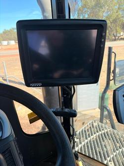 2017 Challenger Mt875e