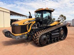 2017 Challenger Mt875e