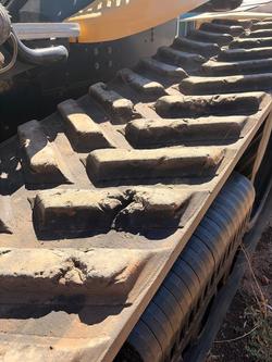 2017 Challenger Mt875e