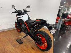 2021 Ktm 890 DUKE R ORANGE