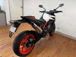 2021 Ktm 890 DUKE R ORANGE
