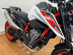 2021 Ktm 890 DUKE R ORANGE
