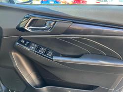 2023 Isuzu MU-X LS-T