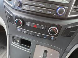 2019 Hyundai iLoad (No Badge)