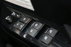 2021 Toyota Hilux SR5