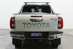 2021 Toyota Hilux SR5