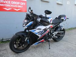 2023 BMW Motorrad M 1000 R LT WHT/RACING BLU MET/RACE RED