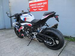 2023 BMW Motorrad M 1000 R LT WHT/RACING BLU MET/RACE RED