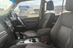 2013 Mitsubishi Pajero GLX-R